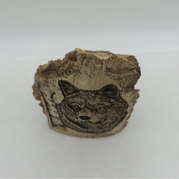 Wolf Engraved Resin Bark Sculpture Figurine For Home Décor - Picture 8 of 10